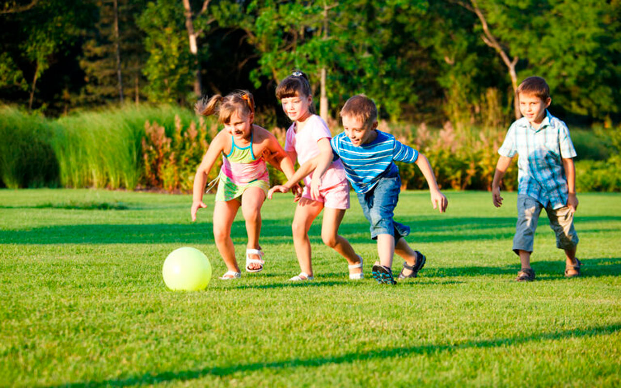 El experimento social que desafía la era digital y protege la infancia de los smartphones