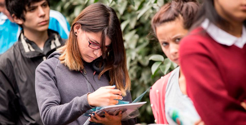 El trabajo precario desplaza al estudio y dispara la informalidad al 60,9%