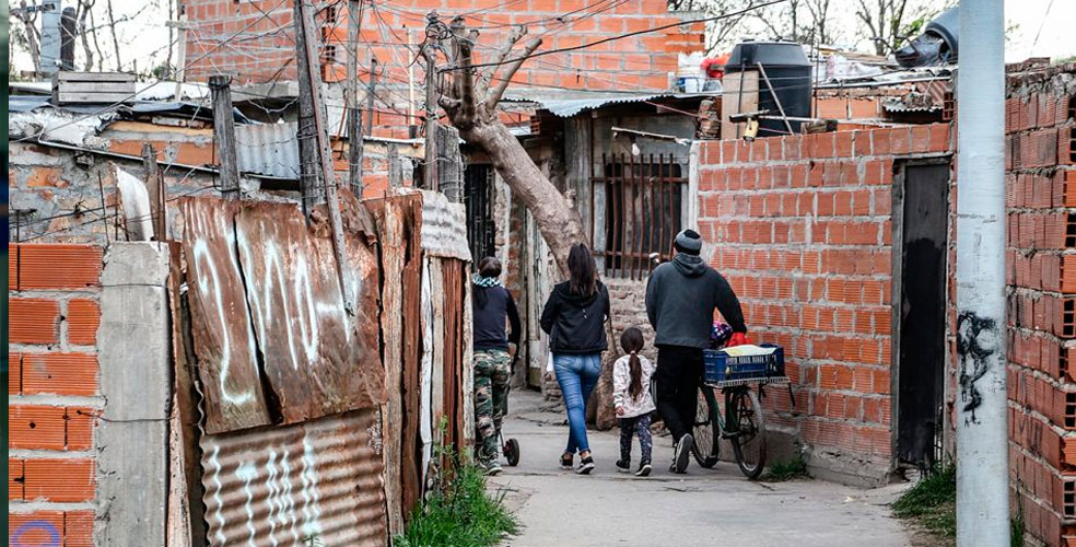Caída histórica de la natalidad en las villas de Buenos Aires