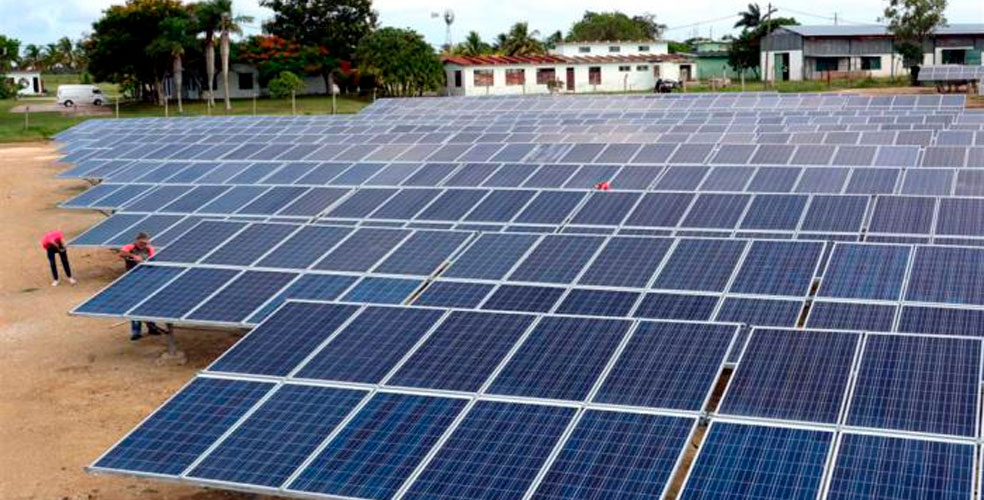 China convertirá a Cuba en potencia mundial de energía renovable con 90 parques solares
