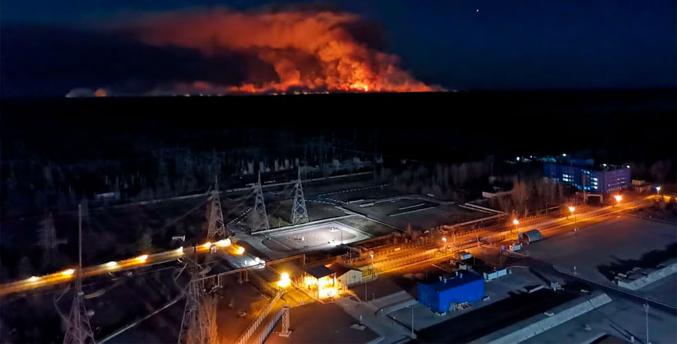 Drones incendian Chernóbil: más de 1.000 hectáreas en llamas en zona radiactiva